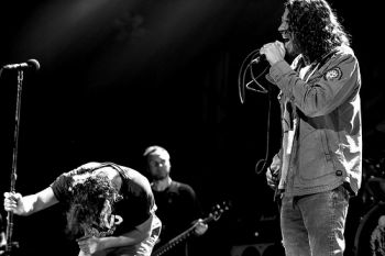 Pearl Jam will kick out the jams in final Spectrum shows this week (photo by Karen Loria)