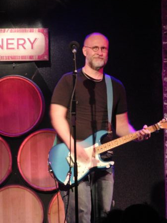 An amiable Bob Mould had a great time at City Winery gig (photo by twi-ny/mdr)