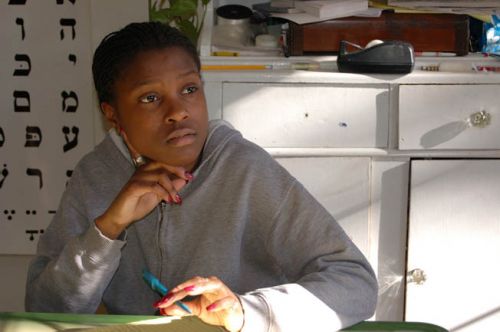 offandrunning Avery tries to hold together her complicated life in OFF AND RUNNING