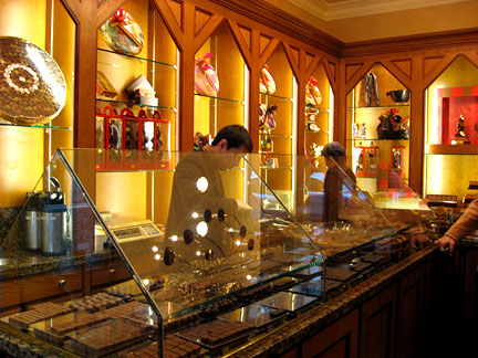 La Maison du Chocolat offers special treats for holiday and all-year round (photo by twi-ny/mdr)