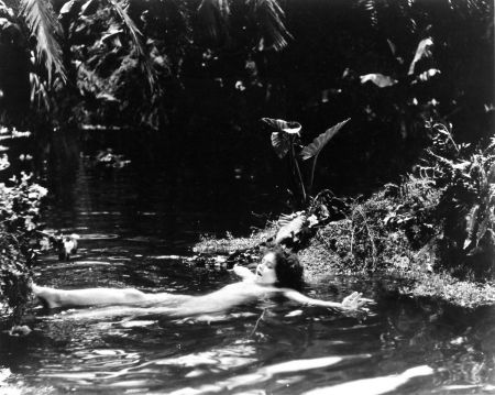 Clara Bow reveals all in Victor Fleming’s HULA (courtesy Photofest)