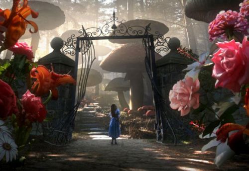 Tim Burton reimagines ALICE IN WONDERLAND in thrilling new 3D adventure