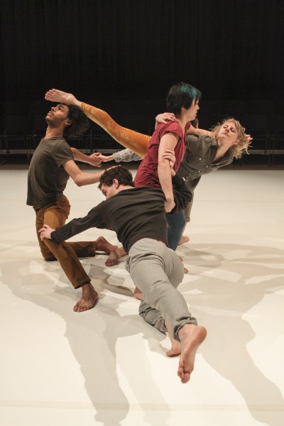Faye Driscoll’s work-in-progress brings dancers — and audience — together in unique ways (photo by Julie Lemberger)