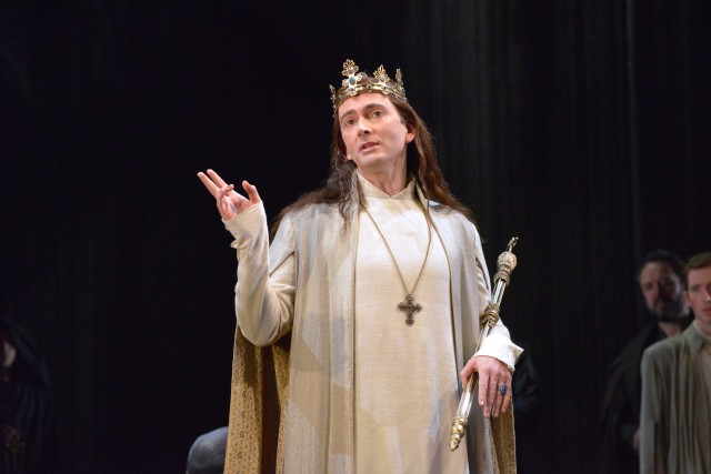 David Tennant stars as Richard II in Royal Shakespeare Company production at BAM (photo by Keith Pattison)