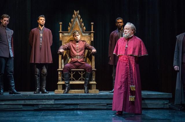 Alex Hassell takes the throne as Henry V in final work in Shakespeare’s Henriad (photo by Stephanie Berger)