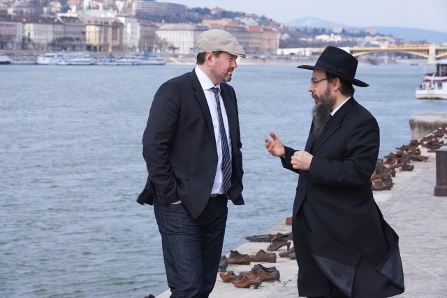 Former Hungarian right-wing leader Csanád Szegedi meets with Rabbi Boruch Oberlander in KEEP QUIET