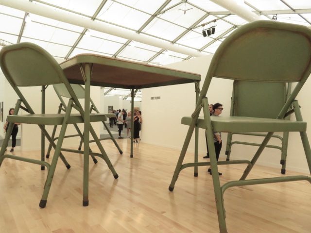 Robert Therrien, No title (folding table and chairs, green), paint, metal, and fabric, 2008, Gagosian (photo by twi-ny/mdr)